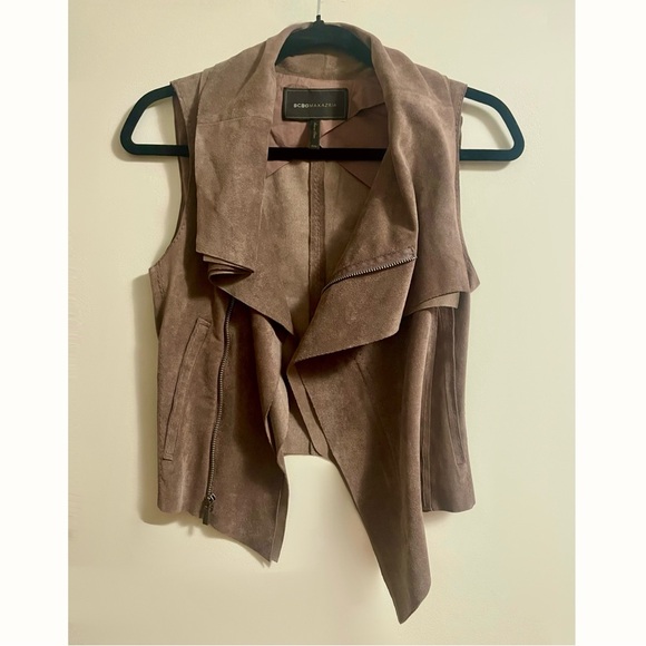 BCBG MAXAZRIA Light Brown/Dusk Asymmetrical Layered Suede Vest, NWOT, Size XXS - Picture 5 of 9